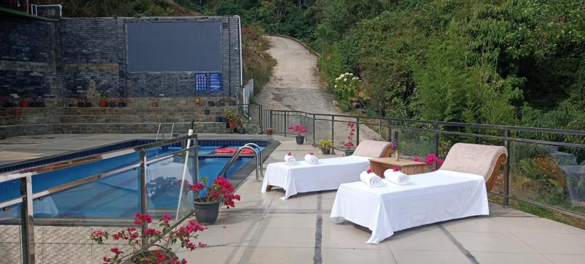 Grand Valley Resort Anachal Esterno foto